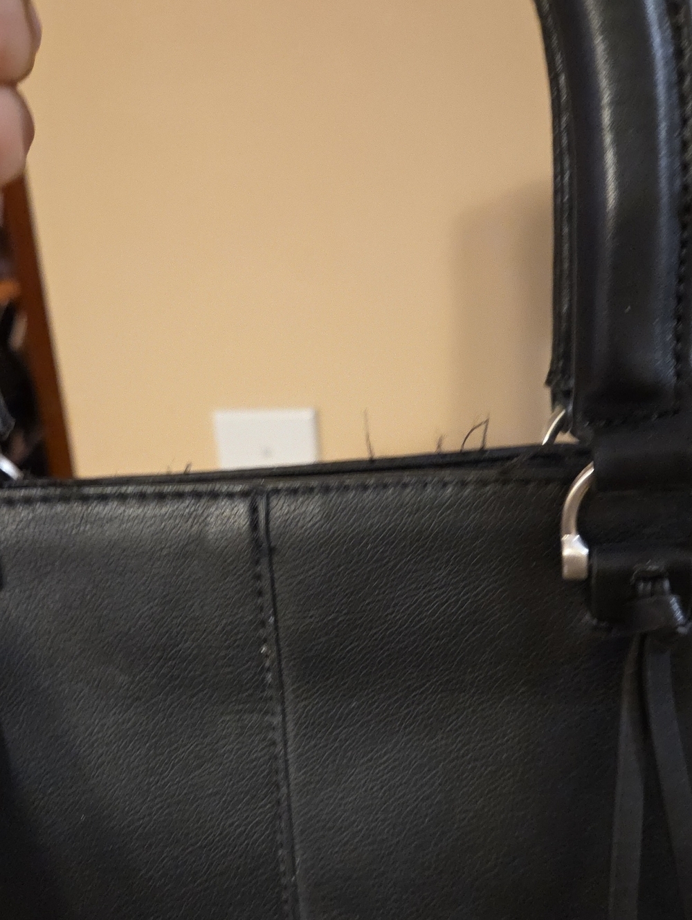 Universal Thread Handbag - Picture 7 of 7